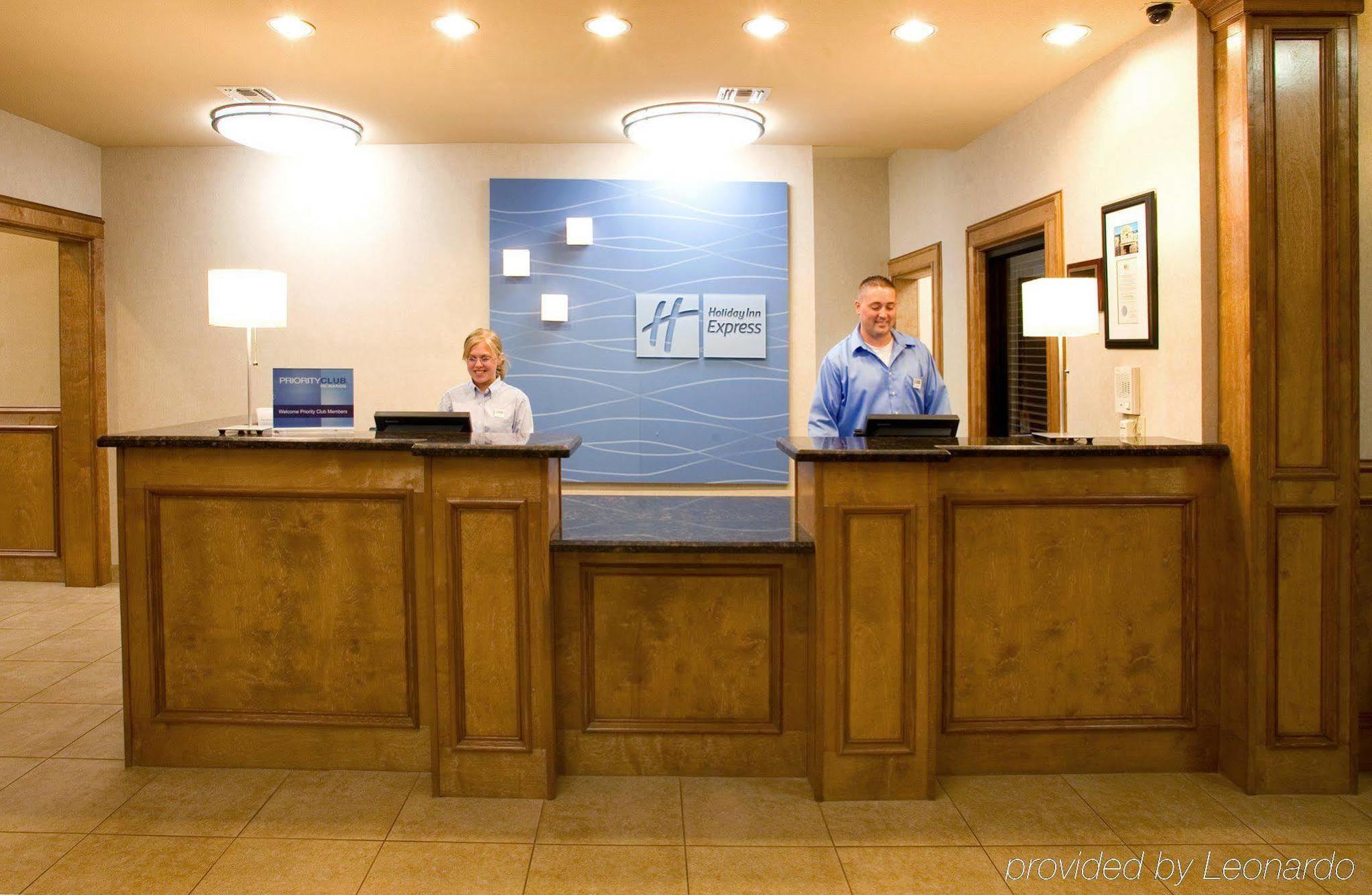 Holiday Inn Express Hotel And Suites Kingsville By Ihg Экстерьер фото