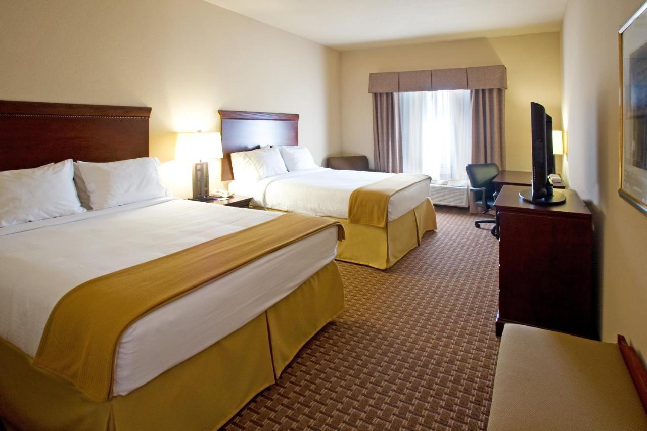 Holiday Inn Express Hotel And Suites Kingsville By Ihg Экстерьер фото
